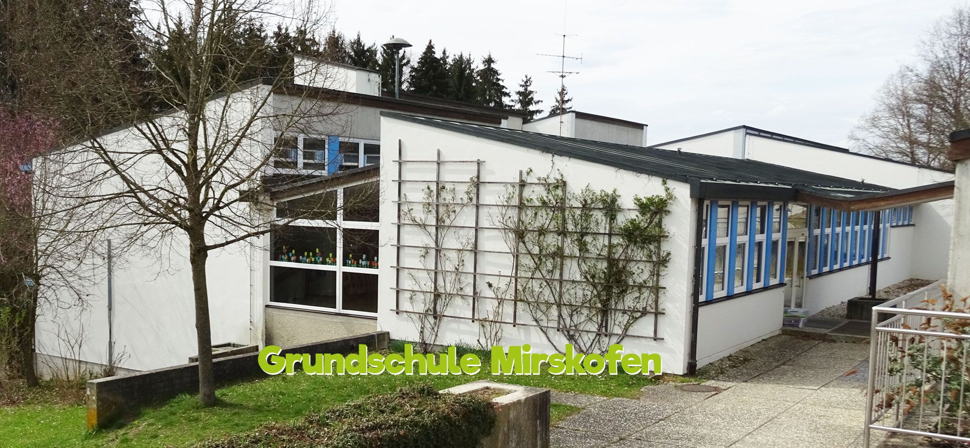 Grundschule Altheim Eingang